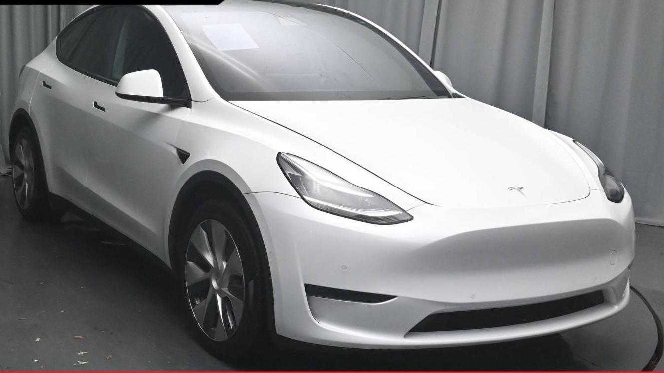 TESLA MODEL Y 2020 5YJYGDEE0LF052860 image